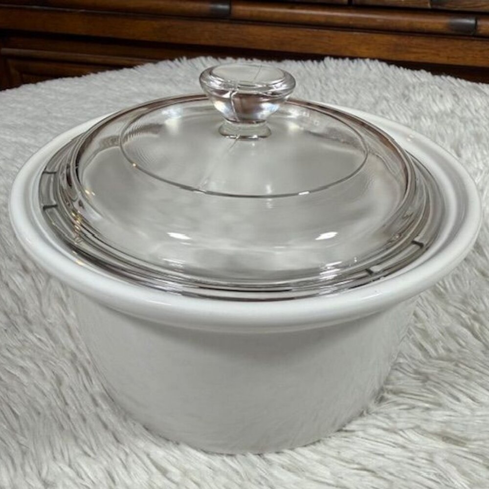 Vintage Chantal White 1qt Round Baking Dish with Glass Lid